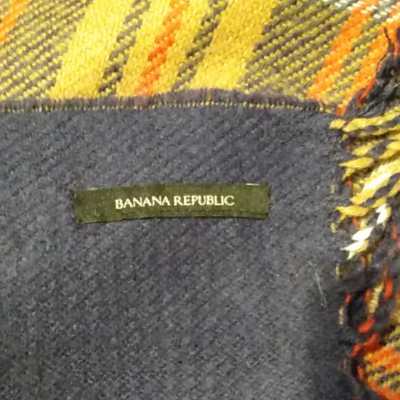 Banana Republic Scarf - Picture 3 of 3